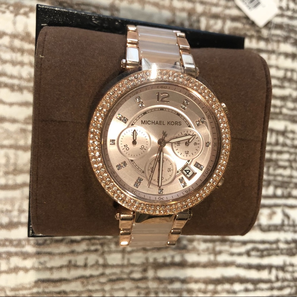 BRAND NEW! Rose gold Micheal Kors watch